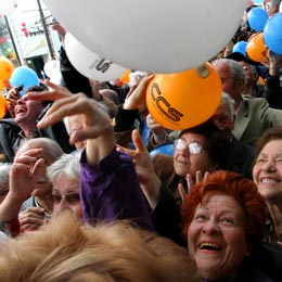 Crowds Fill New Sofia Shopping Complex