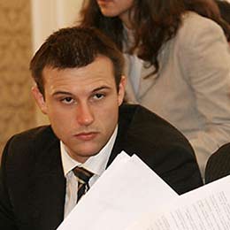 Bulgaria: Bulgaria's Observer Ready to Step Back on Slighting E-mail