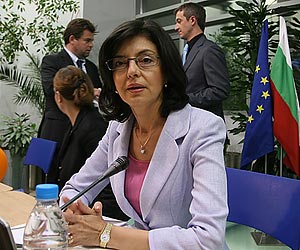 Bulgaria: EU Commish Kuneva: Consumers Educate Business