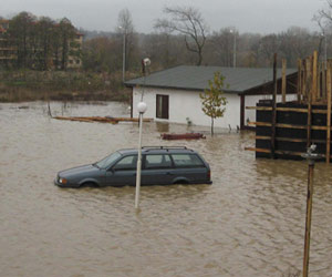 Bulgaria: Floods Plunge Bulgarian Municipalities into Darkness, Check Point Closed
