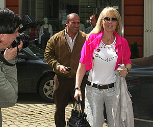 Bulgaria: Pop Folk Icon Lepa Brena Arrives in Sofia