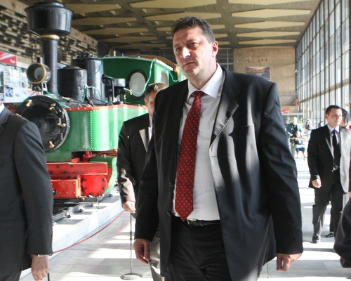 Bulgaria: Bulgaria Railways Move to Curb Spending, Shut Lines
