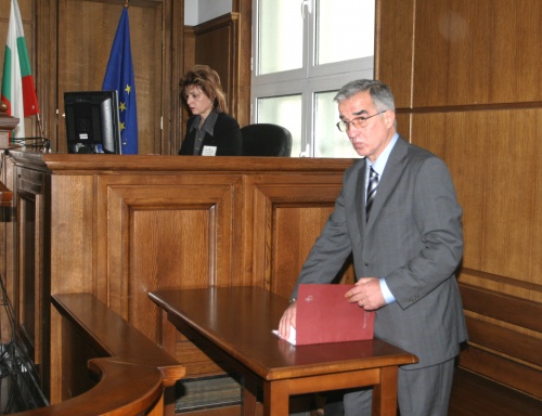 Bulgaria: Bulgarian Doctor Sentenced to 3,5 Years in Jail over Bribes