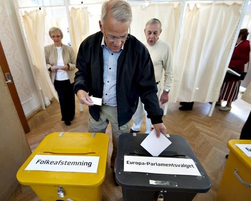 Bulgaria: Voting at Shopping Centres "Saved" Election Turnout