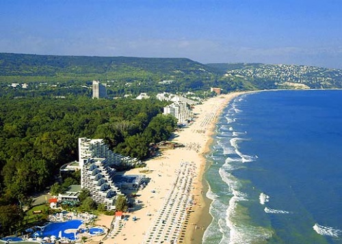 Bulgaria: Bulgaria's Albena Jsc Freezes Investment Plans over Crisis
