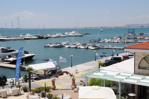 Bulgaria: 130 Kids from Eastern Europe Poisoned by Food in Bulgarian Resort