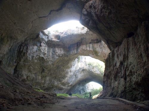 Bulgaria: Bulgarian Speleologists Discover Unique Thracian Sanctuary