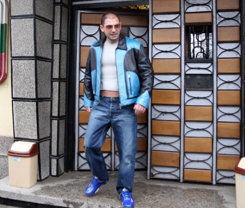 Bulgaria: Bulgarian Court Confiscates Pimp Rapper's Property, Cars