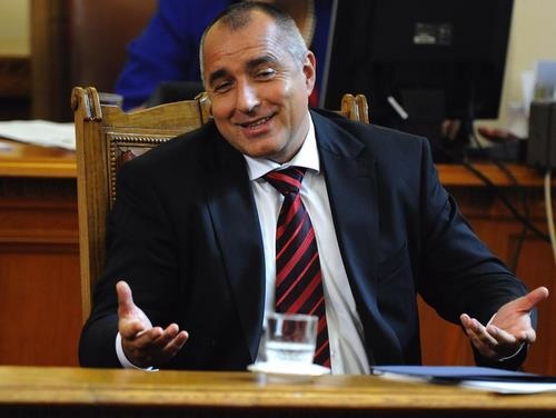 Bulgaria: New Bulgaria PM Borisov Cracks Sabotage Jokes during Transfer of Power