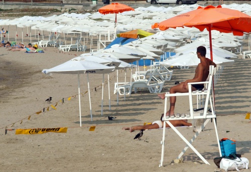 Bulgaria: Tourists Find Decaying Corpse on Central Beach of Bulgaria's Varna
