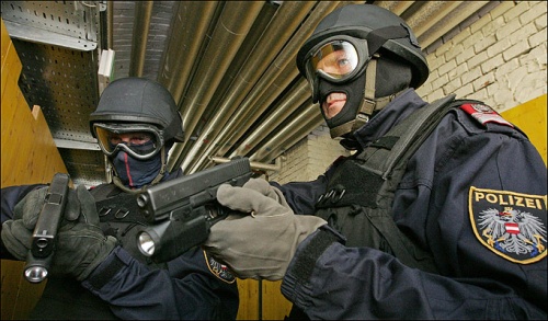 Swiss Police Arrest Bulgarian over 14kg Heroin Deal: Swiss Police Arrest Bulgarian over 14kg Heroin Deal