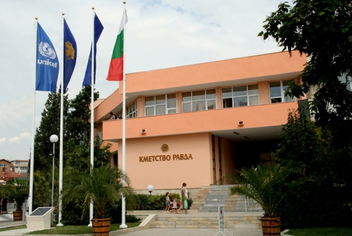 Bulgaria: Armed Man Robs Hotel in Bulgaria Black Sea Resort