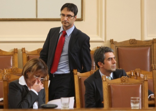 Energy Minister Traikov Removes Bulgaria Energy Holding Directors: Energy Minister Removes Bulgarian Energy Holding Directors