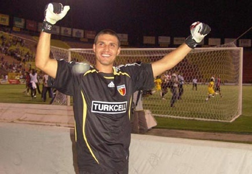 Bulgaria Top Goalkeeper Ivankov Quits International Football: Bulgaria Top Goalkeeper Ivankov Quits International Football