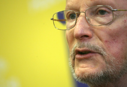 Bulgaria Ex-Tsar Rejects Own Party Honorary Leadership: Bulgaria Ex-Tsar Rejects Own Party Honorary Leadership