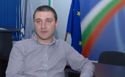 Bulgaria: Bulgarian Economy Sees Smaller 2009 Decline than Expected