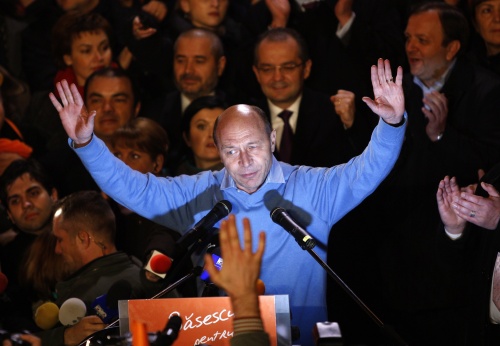 Basescu Close to Victory in Romania President Elections: Basescu Close to Victory in Romania President Elections