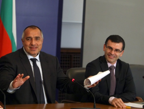 Bulgaria Finance Minister Halts Judicial System Christmas Bonuses: Bulgaria Finance Minister Halts Judicial System Christmas Bonuses