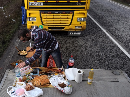 EC Mulls Fining Greece over Bulgaria Border Blockade: EC Mulls Fining Greece over Bulgaria Border Blockade