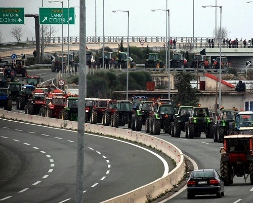Bulgaria: Bulgaria Govt: Greek Farmers Threaten Escalation of Protests