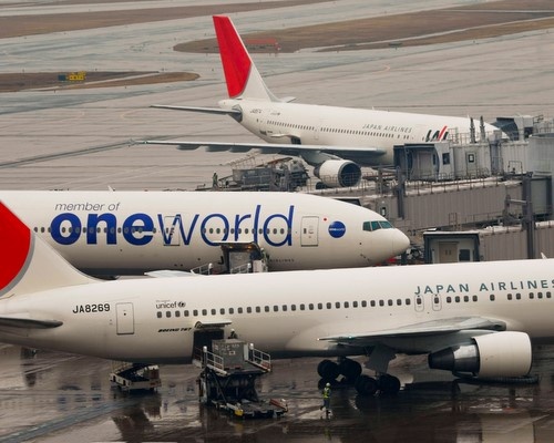 Bulgaria: US OKs American's "Oneworld Alliance"