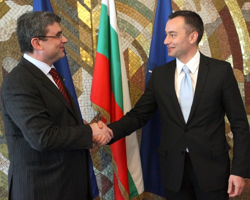 Bulgaria: Bulgaria, Romania Top Diplomats Vow to End 'Pointless' Rivalry