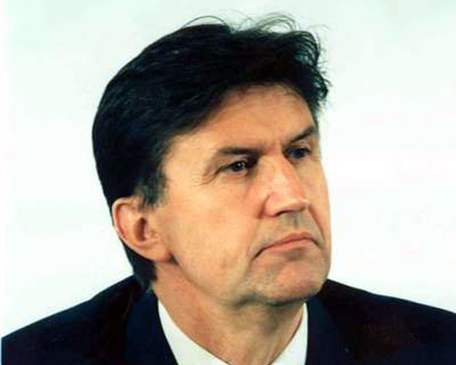 Ex Member of Bosnia Wartime Presidency Held in UK: Ex Member of Bosnia Wartime Presidency Held in UK
