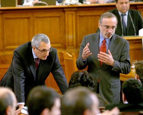 Bulgaria: Bulgaria Rightists Insist on New EU Funds Absorption Structure