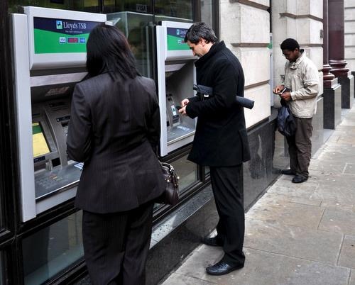 Bulgaria: Bulgarians Charged with Skimming ATMs in Australia, Spain