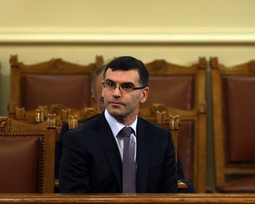 Bulgaria: Bulgaria's Finance Minister Forecasts Rising Tax Revenue