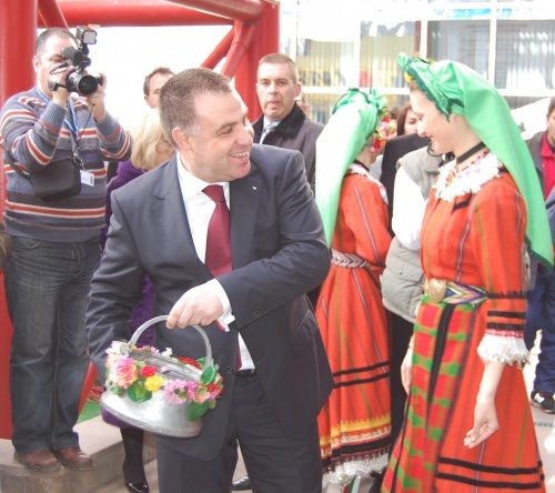 Bulgaria Agriculture Minister Backs Anti GM Crops Campaign: Bulgaria Agriculture Minister Backs Anti GM Crops Campaign