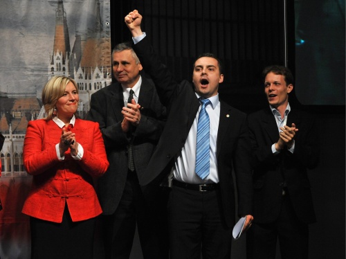 Bulgaria: Orban's Rightists Fidesz Sweep Hungary Parliament Vote