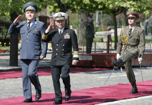 Bulgaria: NATO Supreme Europe Commander Lauds Bulgarian Contribution