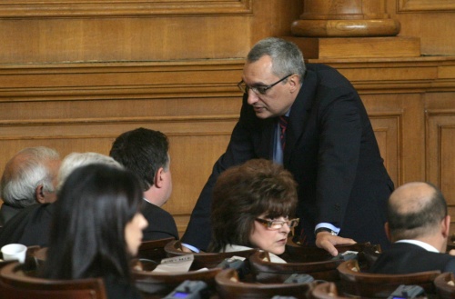 Bulgaria: Bulgaria Govt's Allies Insist on Getting IMF Bailout Aid