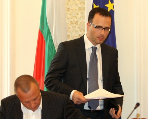 Bulgaria: Bulgaria to Have 4 New Financial Supervisors by Friday