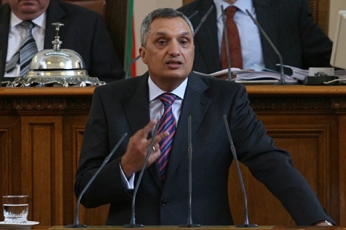 Bulgaria: Bulgarian Right-Wing Leader Urges for IMF Bailout Loan