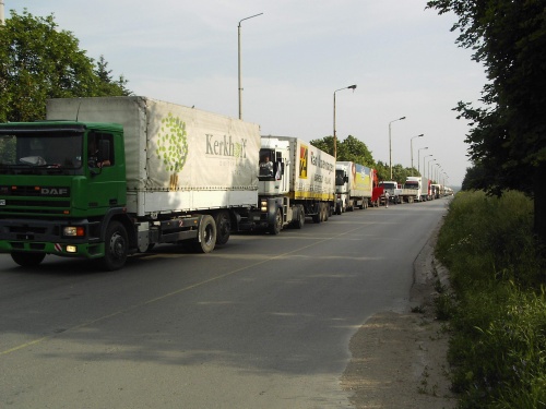 Bulgaria: Bulgaria's Trade Deficit Down by 40% in January-May 2010