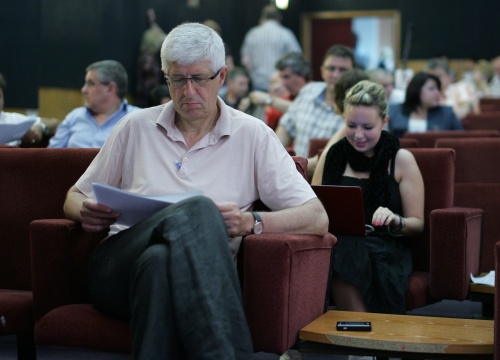 Ex Bulgarian Energy Minister Escapes Prosecution: Ex Bulgarian Energy Minister Escapes Prosecution