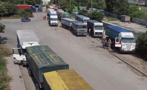 Bulgaria: Bulgaria's Trade Deficit Halves in 2009 Y/Y