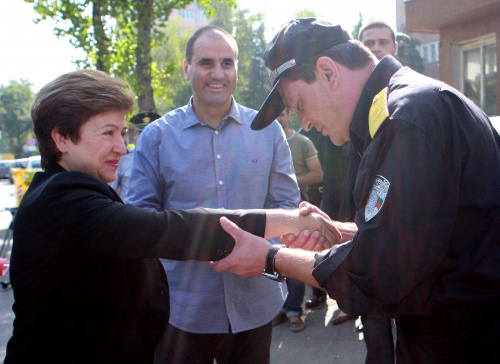 Bulgaria: European Commission 'Proud' of Bulgarian Firefighters in Russia