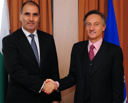 Bulgaria: NATO Gives Bulgaria Thumbs Up on ISAF Contribution
