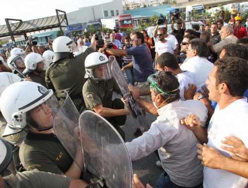 Bulgaria: Greek Freight Drivers Continue Strike, Businessmen Angry