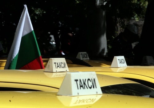 Bulgaria: Bulgarian Taxi Drivers Threaten to Protest