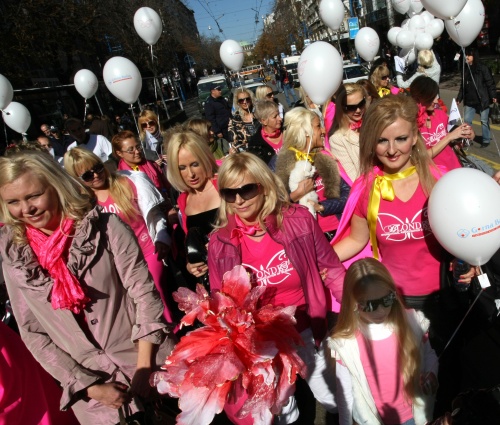 Bulgaria: Sofia Hosts 1st International Blondes Congress