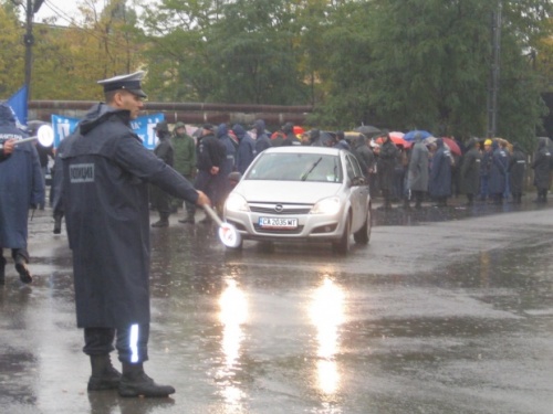Bulgarian Traffic Police Launch 'Lights On' Campaign: Bulgarian Traffic Police Launch 'Lights On' Campaign