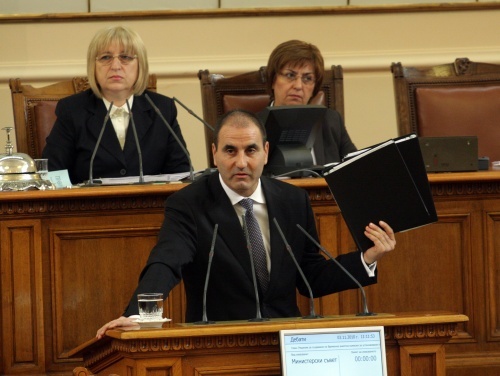 Bulgaria: No Swift Resolution of Allegations against Bulgaria's Interior Minister