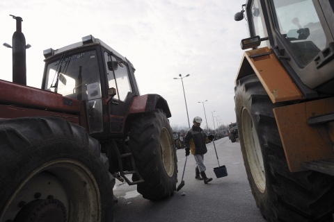 Bulgaria: Bulgaria to Approach EC if Greek Border Blockade Worsens