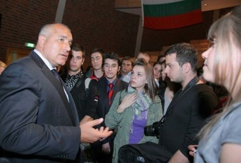 Bulgaria: Borisov Praises Bulgarian Students in Netherlands
