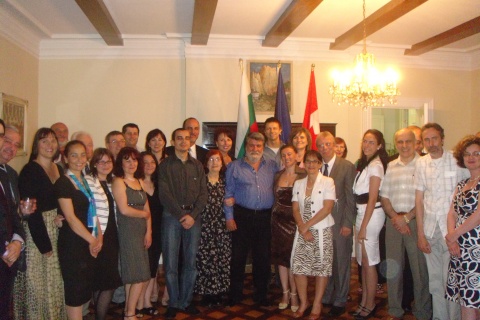 Bulgaria: Bulgaria Bestows 2 Awards on Ottawa's Bulgarian Folklore Ensemble