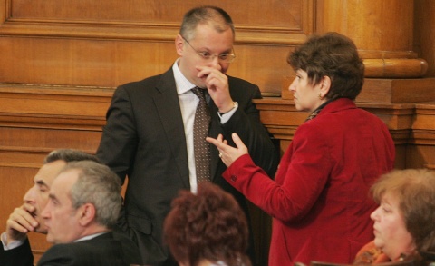 Bulgaria: Bulgarian Opposition Outraged by Rulers' Intelligence Gathering on Opponents